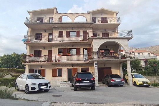 Apartmány s parkovištěm Stobreč, Split (3)