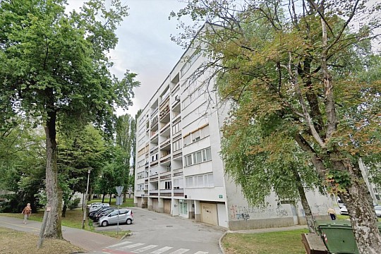 Apartmány s parkovištěm Karlovac (2)
