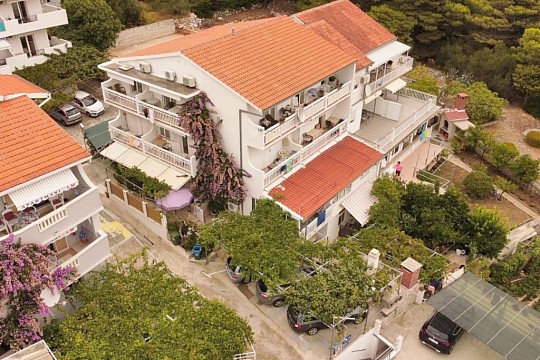 Apartmány s parkovištěm Živogošće - Blato, Makarská - Makarska