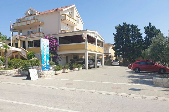 Apartmány s parkovištěm Vrsi - Mulo, Zadar (2)