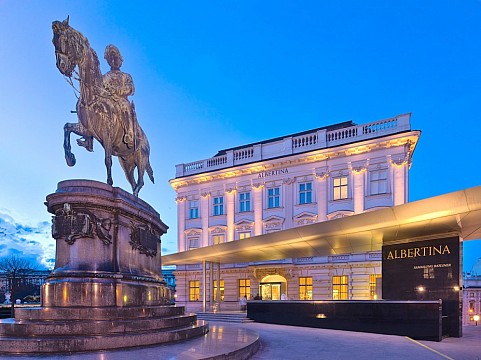 ZÁJEZD NA VÝSTAVY DO VÍDNĚ, BUDAPEŠTI A BRATISLAVY