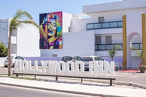 Hollywood Inn Hotel