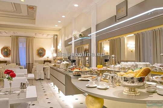 Hotel Jolanda (3)