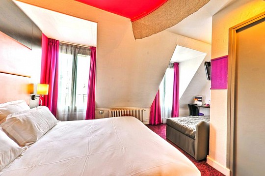 Paříž letecky z Prahy - Hotel Ibis Styles Pigalle Montmartre (5)