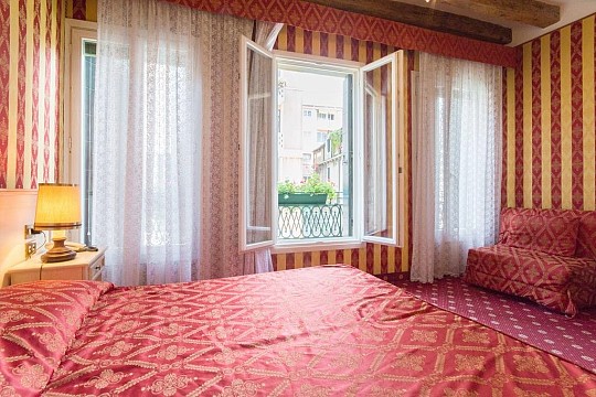 Benátky letecky z Prahy - Hotel Messner