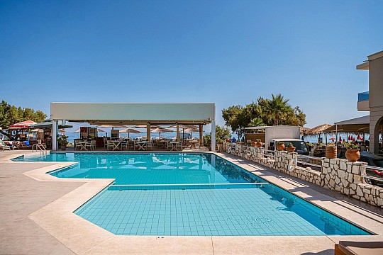 Erato Beach Hotel (2)
