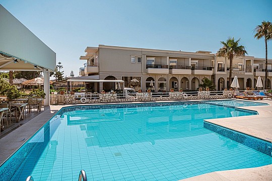 Erato Beach Hotel (3)