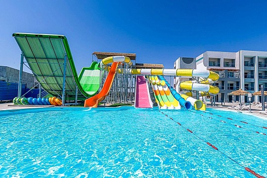 Amwaj Beach Club Abu Soma (4)
