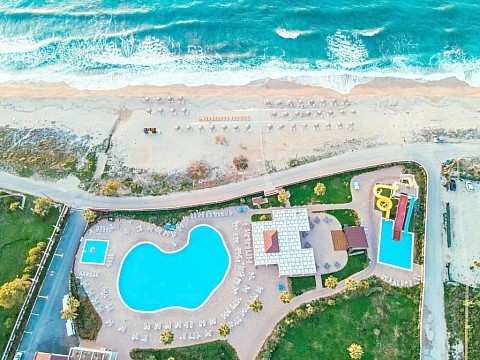 Almyros Beach Resort & SPA
