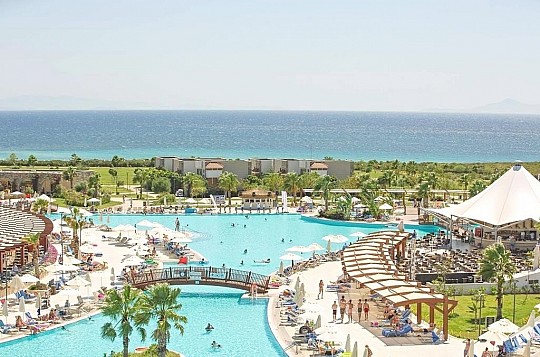 Aquasis De Luxe Resort and SPA (4)