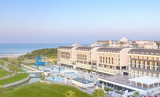 DIAMOND DELUXE HOTEL (4)