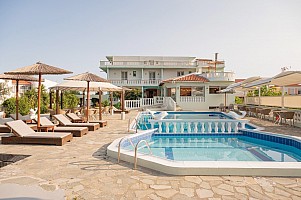 Kokkari Beach Hotel