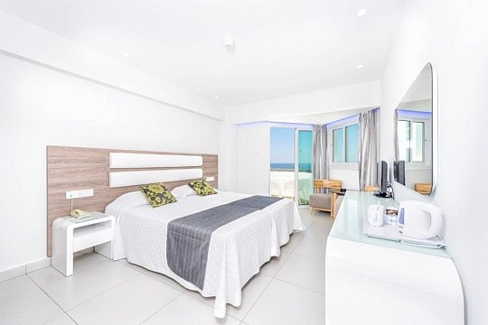 Tasia Maris Sands Beach (4)