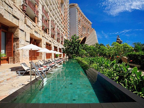 Centara Grand Mirage Resort ***** - Bangkok Palace Hotel ***+ (4)