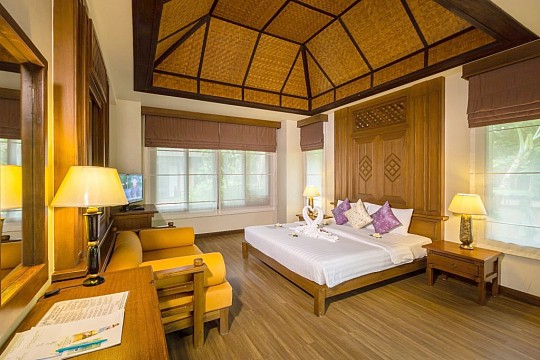 Fair House Beach Resort *** - Bangkok Palace Hotel ***+