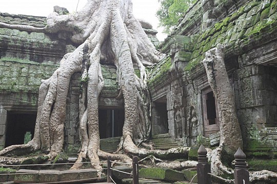 Tajuplný Angkor Wat s odpočinkem na plážích v Thajsku (5)