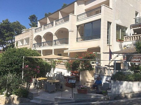 Petra vila se stravou (5)