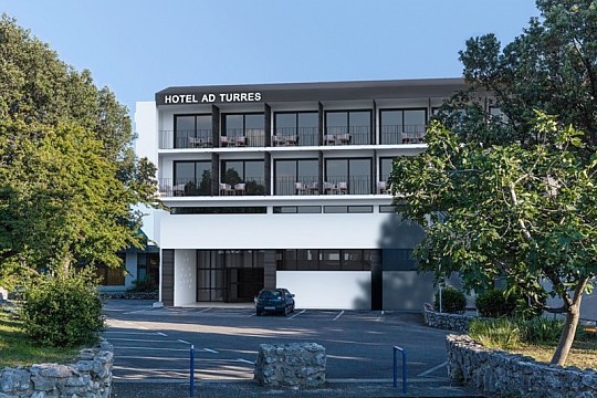 Ad Turres hotel (2)
