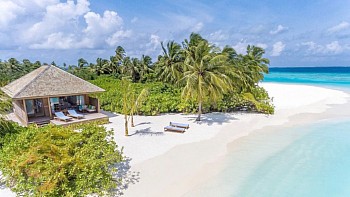 Hurawalhi Maldives Island Resort