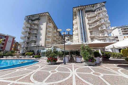 Palace hotel