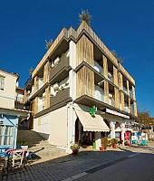 Menel The Tree House Hotel