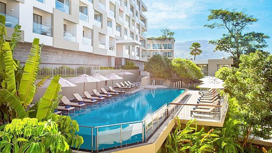 Hotel The Andaman Beach Phuket