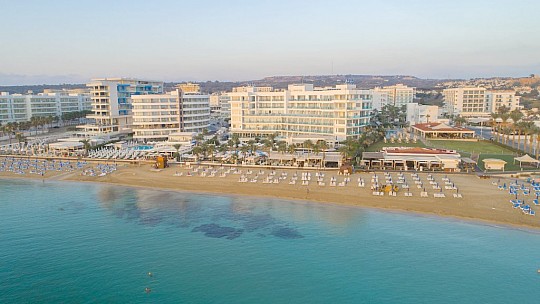 Vrissaki Beach Hotel (2)