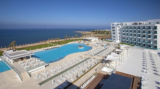 King Evelthon Beach Hotel and Resort