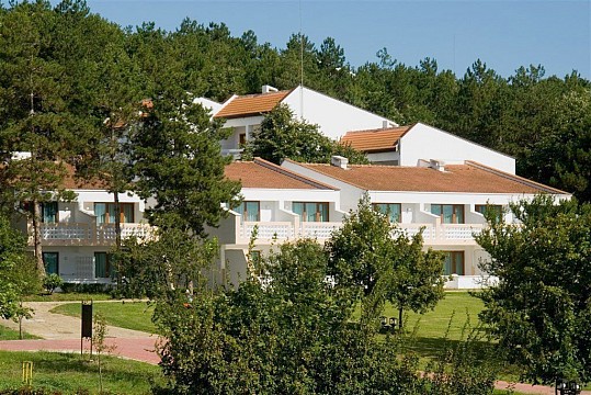 Holiday Village Djuni (2)