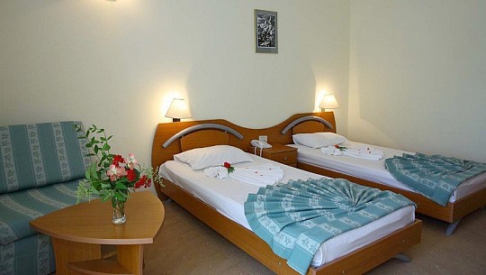 Holiday Village Djuni (3)