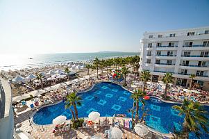 Grand Blue Fafa Resort
