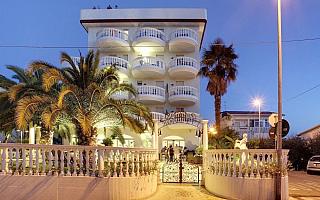 Eva Hotel
