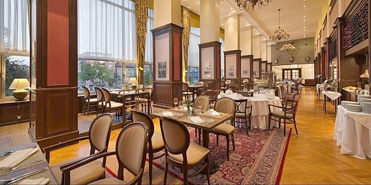 Hotel Apollo (2)