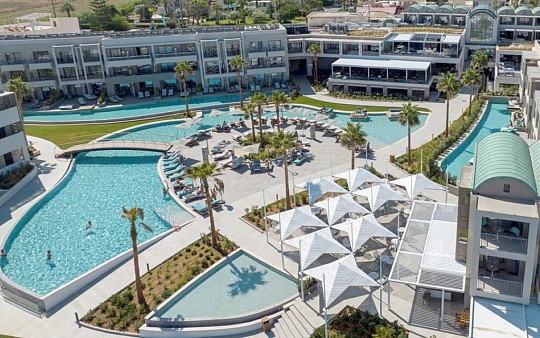 Amira Luxury Resort (3)