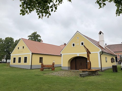 Český Krumlov, zámek Hluboká a Holašovice (5)