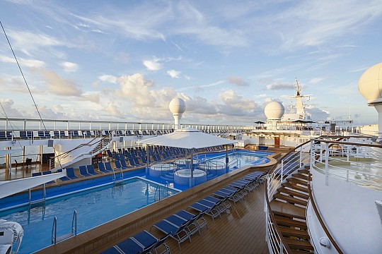USA, Bahamy, Portugalsko, Španělsko, Francie, Itálie z Miami na lodi Norwegian Sun, plavba s bonusem