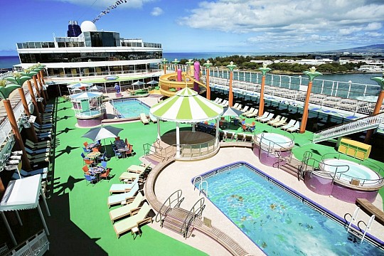 USA, Kanada na lodi Norwegian Jade