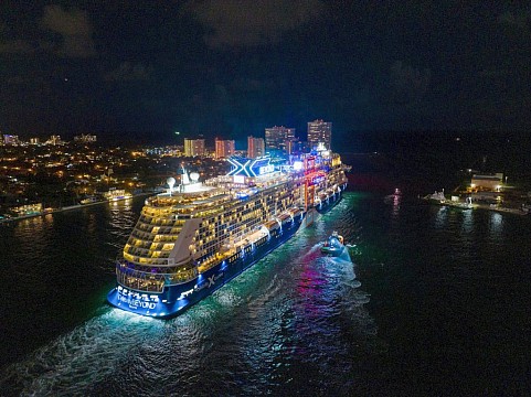 USA, Bahamy, Dominikánská republika, Haiti z Miami na lodi Celebrity Beyond, plavba s bonusem