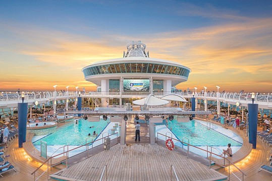 USA, Kajmanské ostrovy, Jamajka, Bahamy z Port Canaveralu na lodi Adventure of the Seas