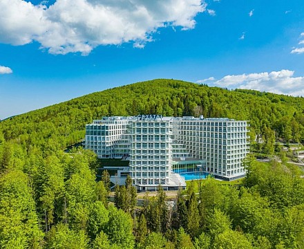 Hotel Crystal Mountain: Rodinný pobyt s polopenzí (děti 4 a 5-12 let)