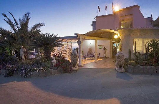 Hotel Riva Del Sole: Letecký zájezd 14 nocí (4)