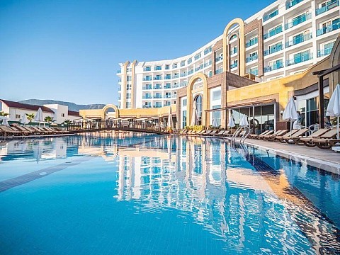 The Lumos Deluxe Resort Hotel & Spa (3)