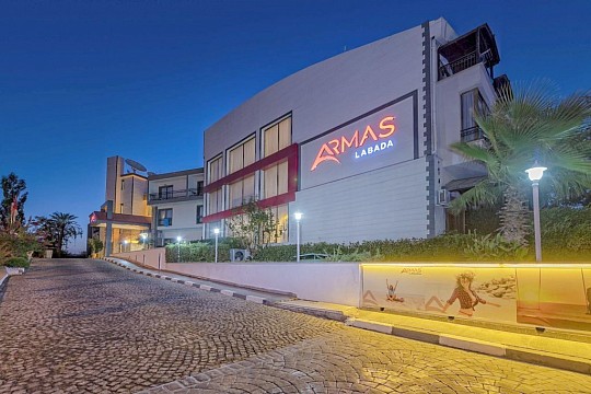 Armas Labada Hotel