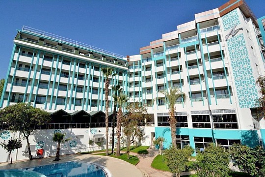 Ananas Hotel (2)