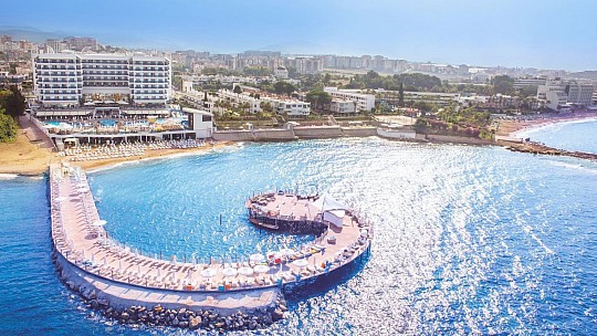 Azura Deluxe Resort & Spa (4)