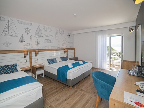 Hotel Ivando**** (3)