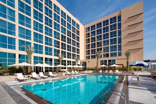 CENTRO YAS ISLAND (2)