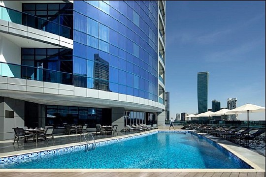 RADISSON BLU HOTEL DUBAI WATERFONT (3)