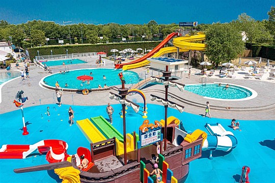Mobilní domky kemp Centro Vacanze Villaggio San Francesco (2)