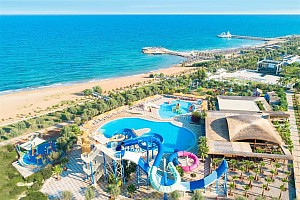 Noah's Ark Deluxe Hotel & Spa
